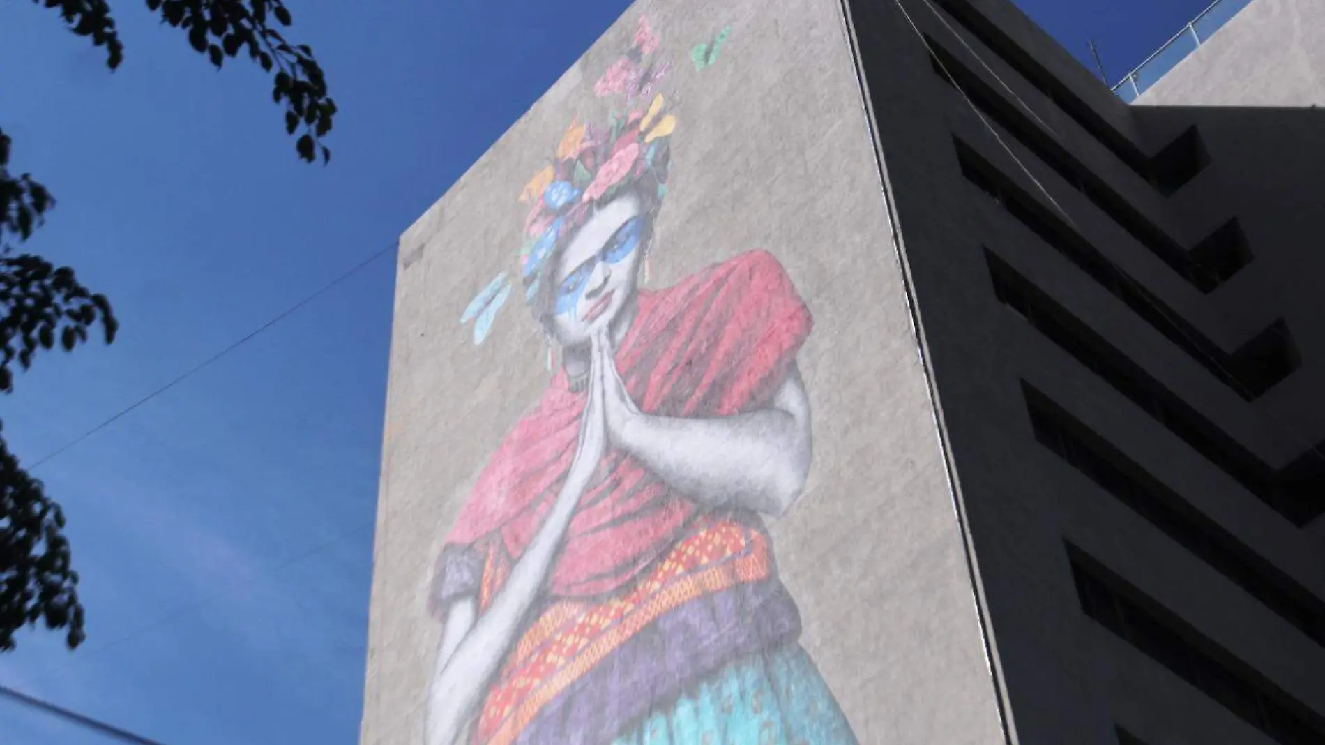 MURAL DE LA MUJER Y DE CANTINFLAS (3)